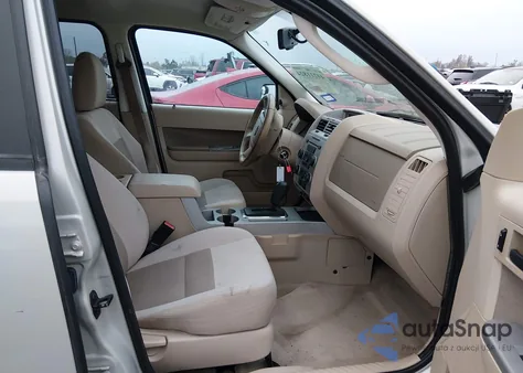 2009 Ford Escape Xlt from USA, damaged, VIN 1FMCU03G59KA44678